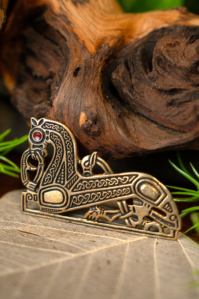 Vendel paarden broche Birka, rechts, brons