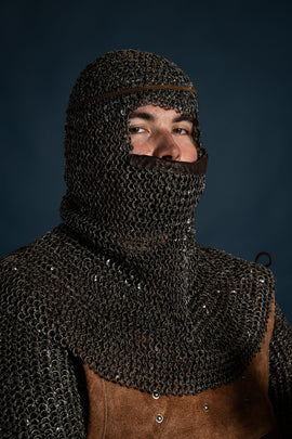 Cofia de malla con ventail triangular, anillas redondas – remaches redondos, 8 mm