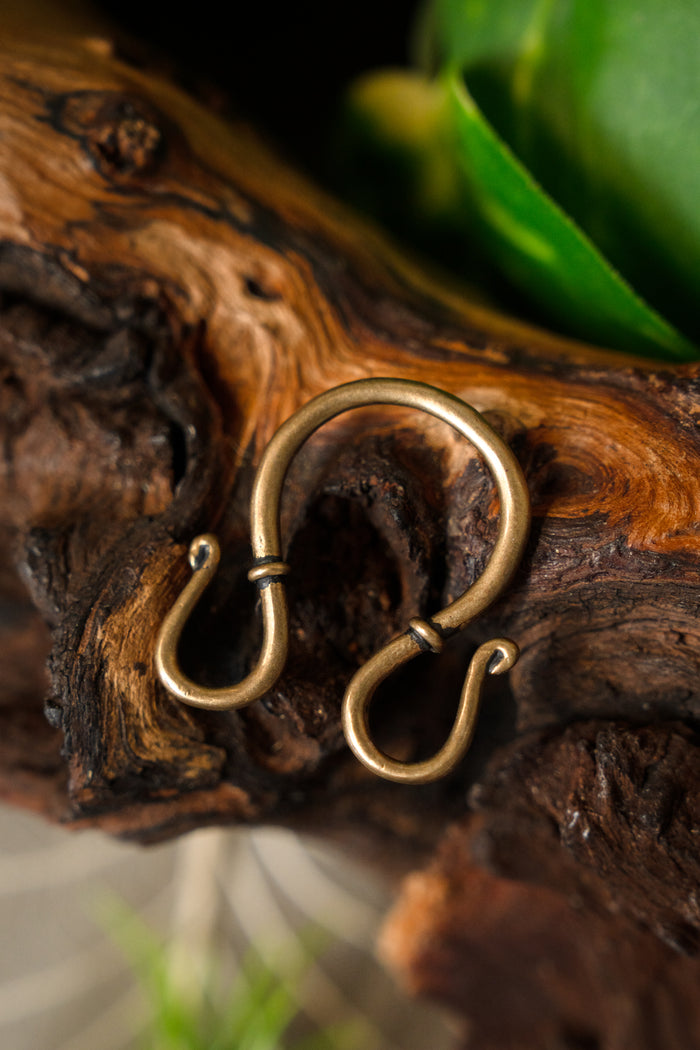 Crochet à bijoux viking double, bronze