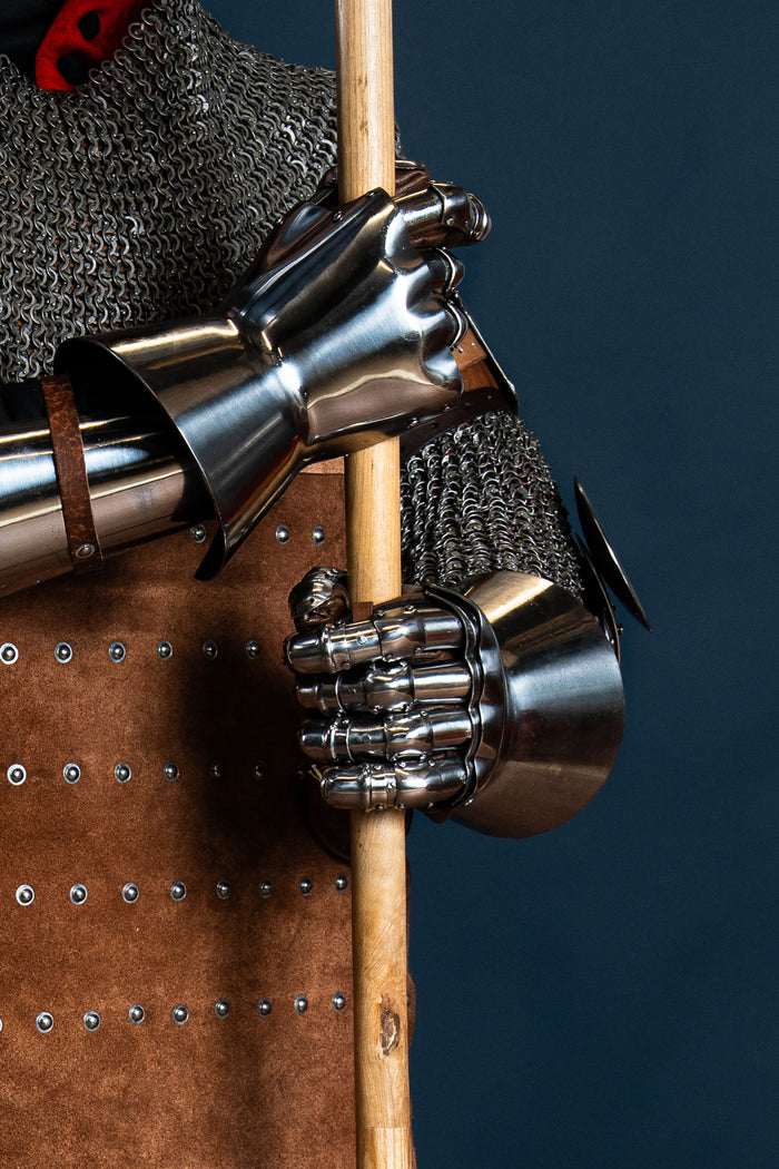 Hourglass Gauntlets 1350-1410, 1.6 mm