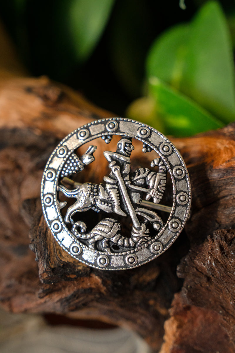 Fibule médiévale de Saint Georges, bronze argenté