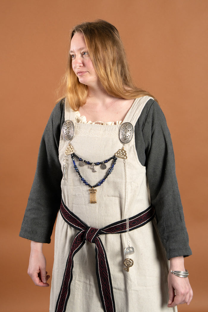 Birka skjoldamulet, grav 943, forsølvet bronze