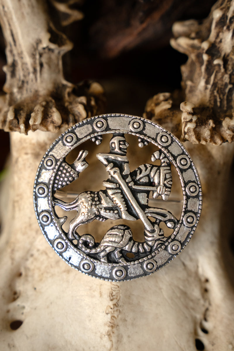 Fibule médiévale de Saint Georges, bronze argenté