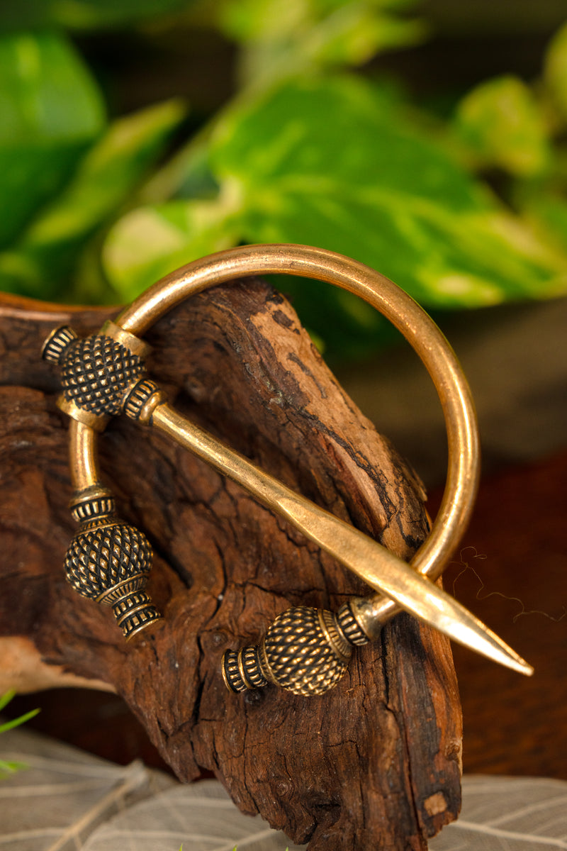 Viking thistle fibula small, bronze