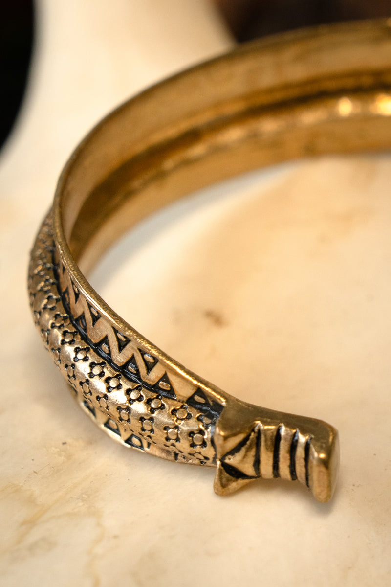 Brazalete Rusvik del siglo X, bronce