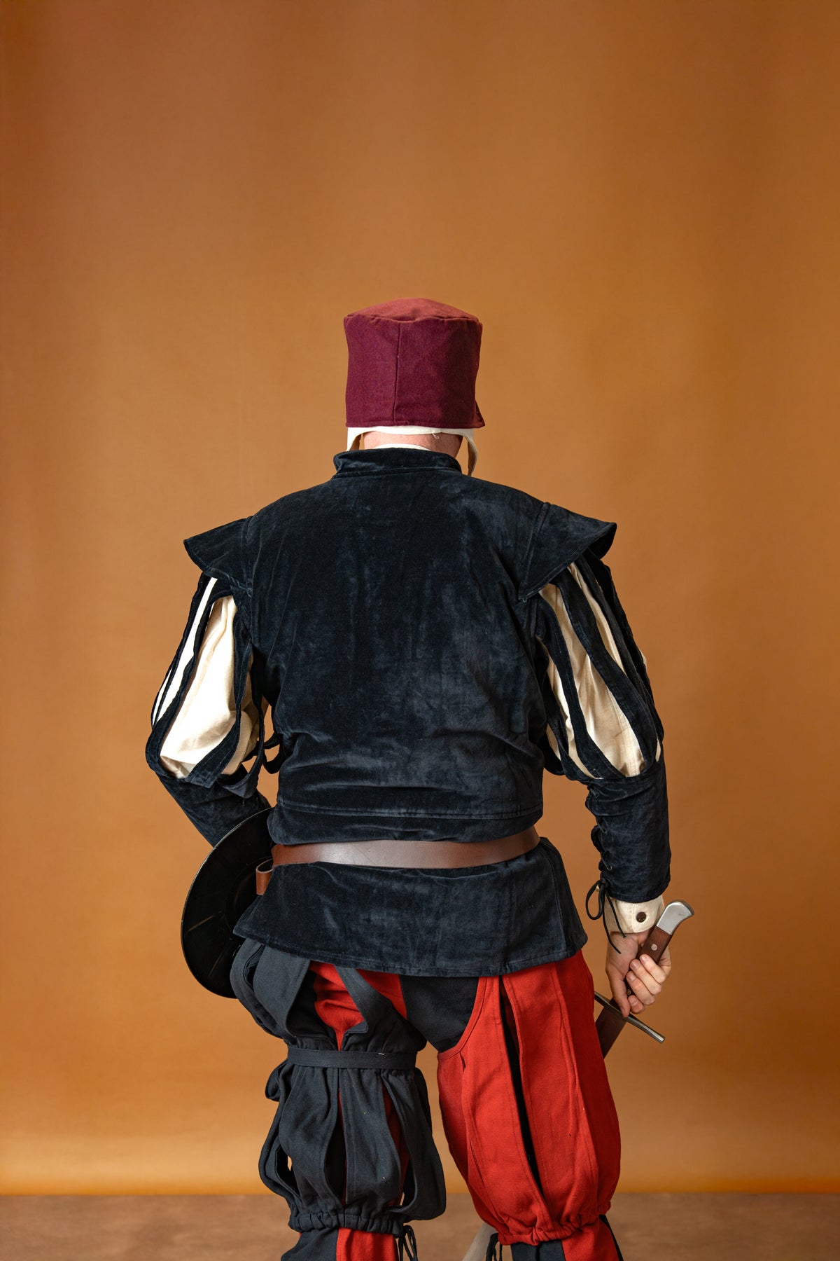 Open-sleeve doublet, black
