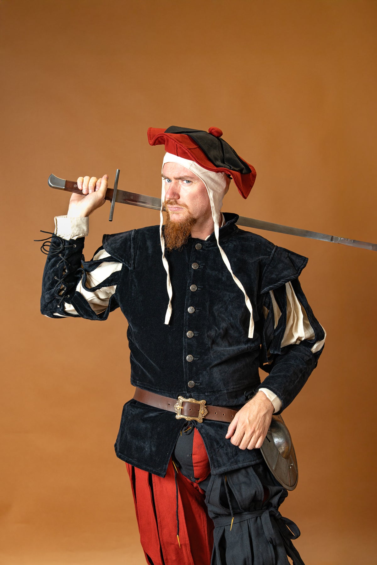 Open-sleeve doublet, black