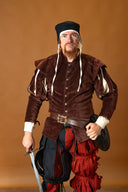 Doublet met open mouwen, rood-bruin