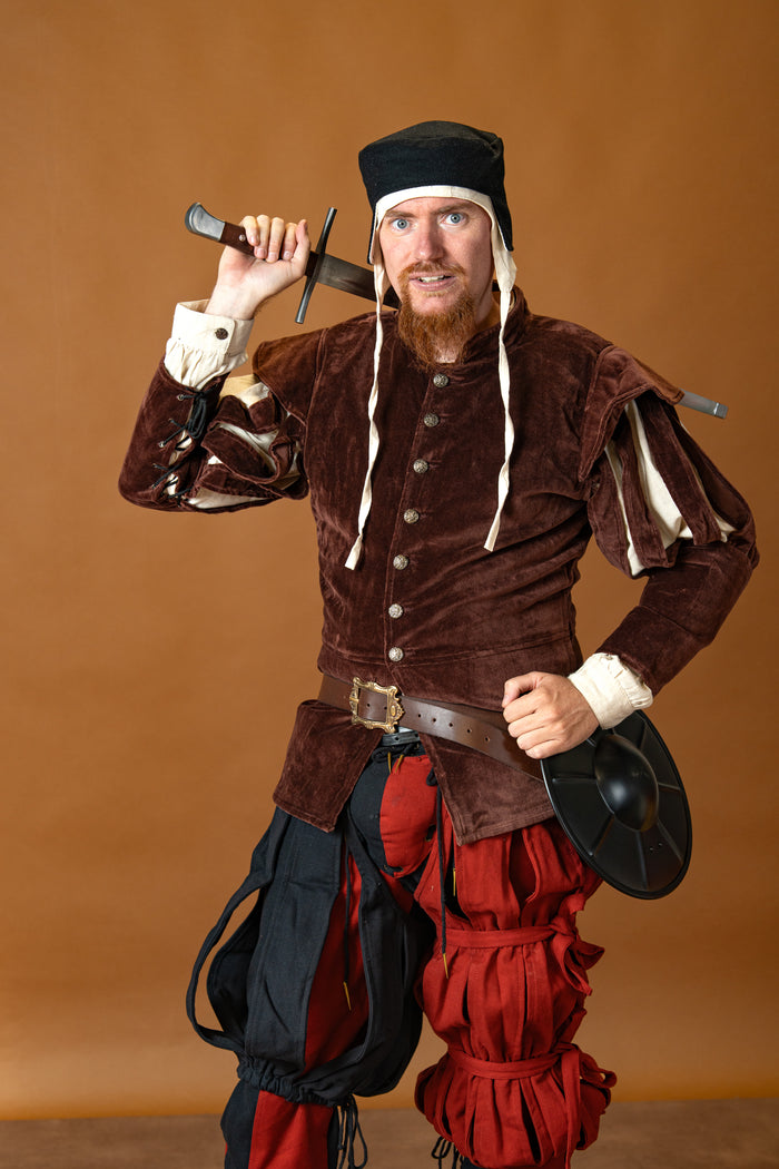 Doublet met open mouwen, rood-bruin