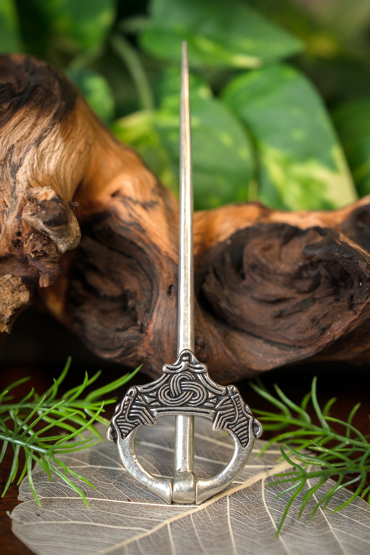 Vikingabrosch Oppland, försilvrad brons