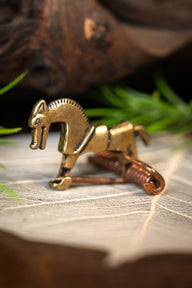 Fíbula de cavalo celta, bronze