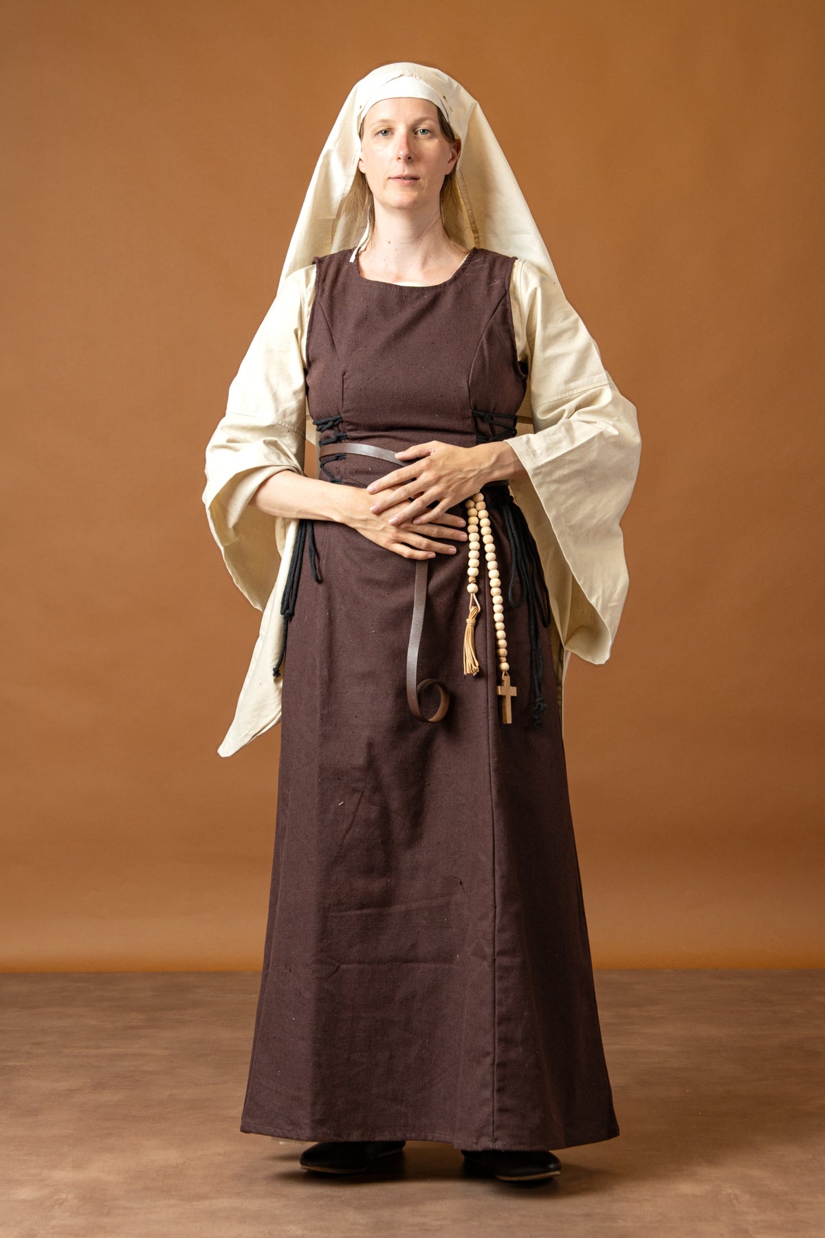 Medieval surcot Uma, brown