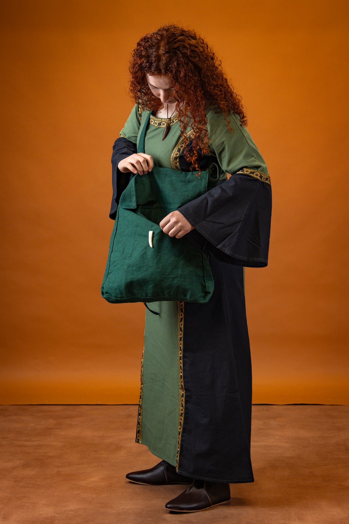Bolsa medieval Ehwaz, verde