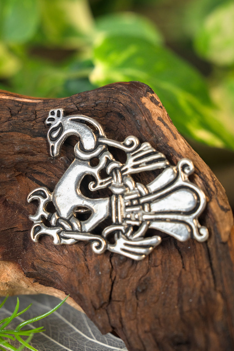 Wikińska brosza pawia, posrebrzany brąz