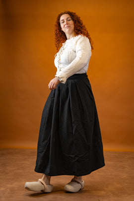 Anna Rok, Zwart