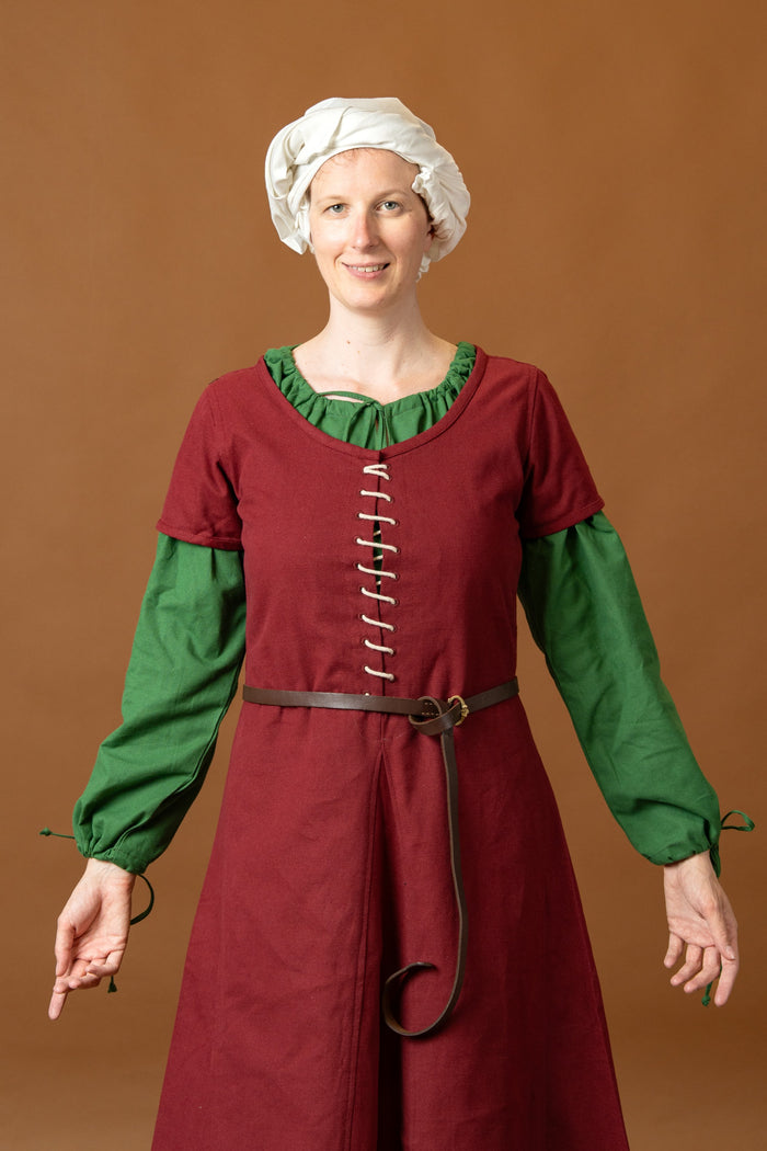 Cotehardie Odilia, bordeauxrood