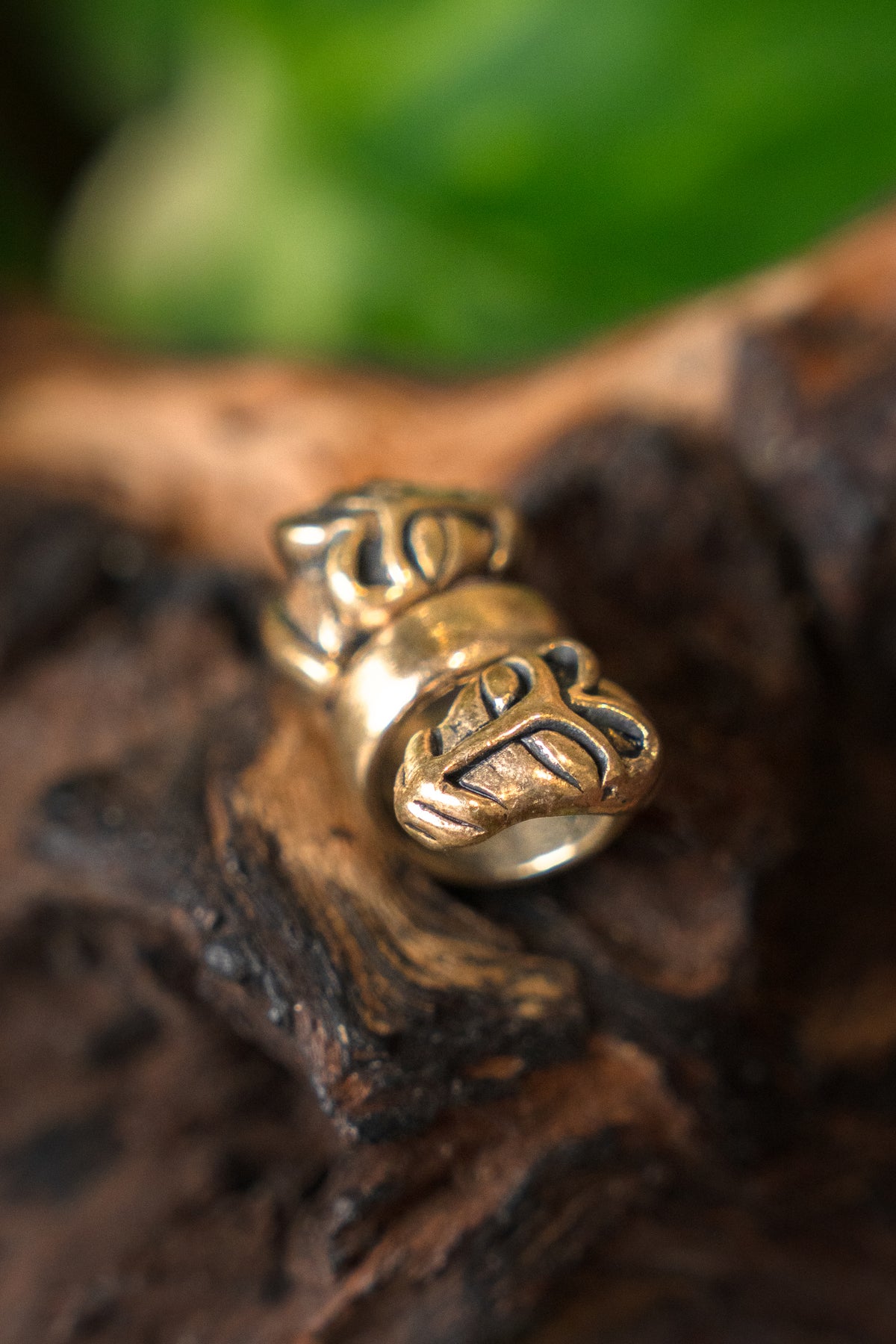 Skægperle med ulvehoved, bronze