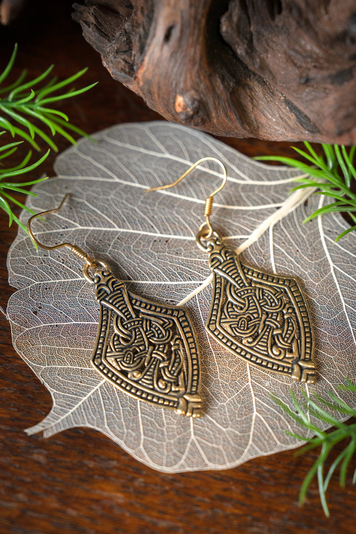 Viking earrings, sheath, Borre style, bronze