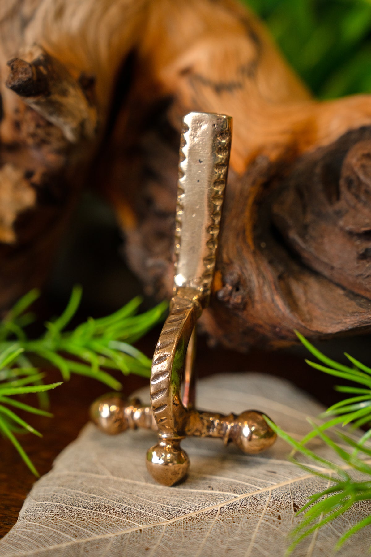 Fibula a balestra romano-germanica, ottone