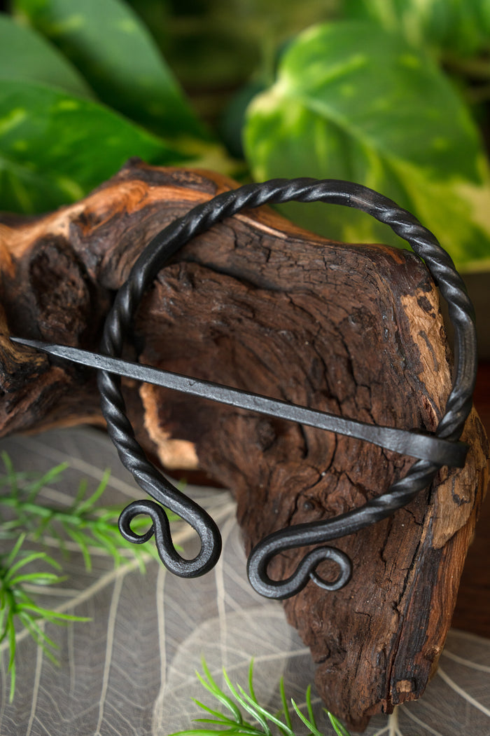 Mała fibula podkowiasta Dunadd, żelazo