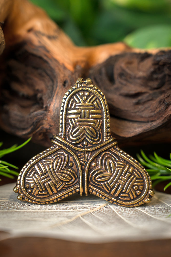 Dividing piece Borre style, brass