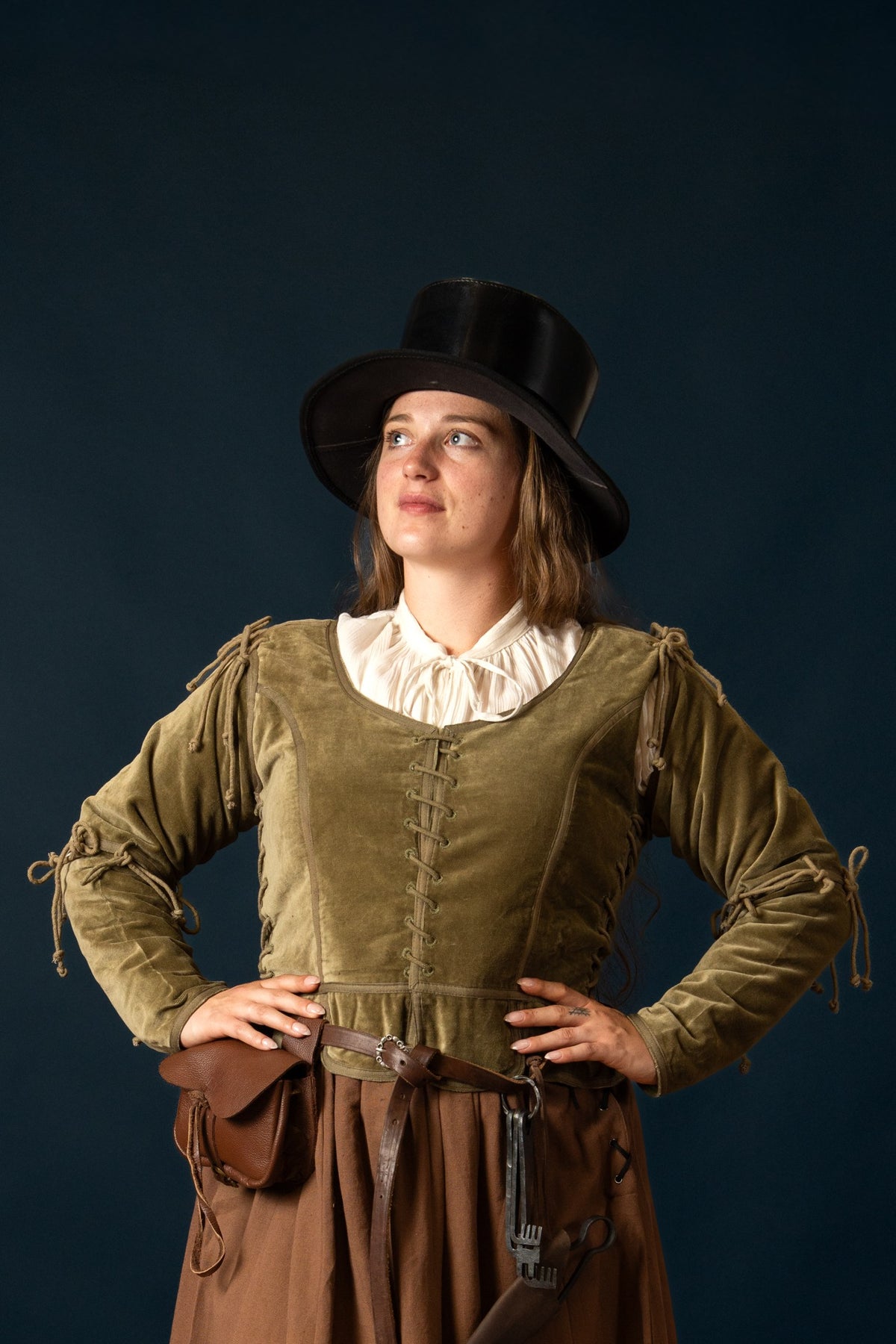 Chapeau en cuir médiéval noir