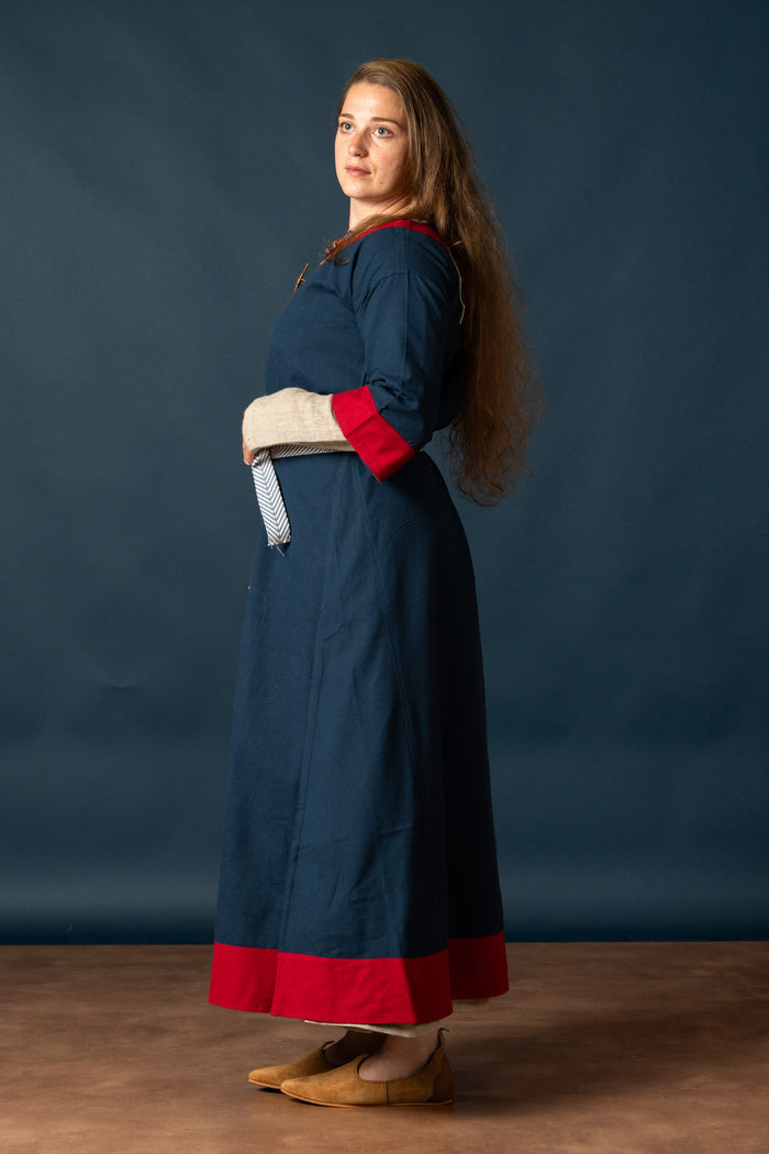 Karolingische jurk Clotilde, dalmatica, blauw-rood