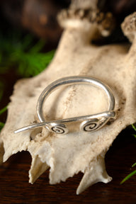 Viking kleine hoefijzerfibula Birka, verzilverd brons