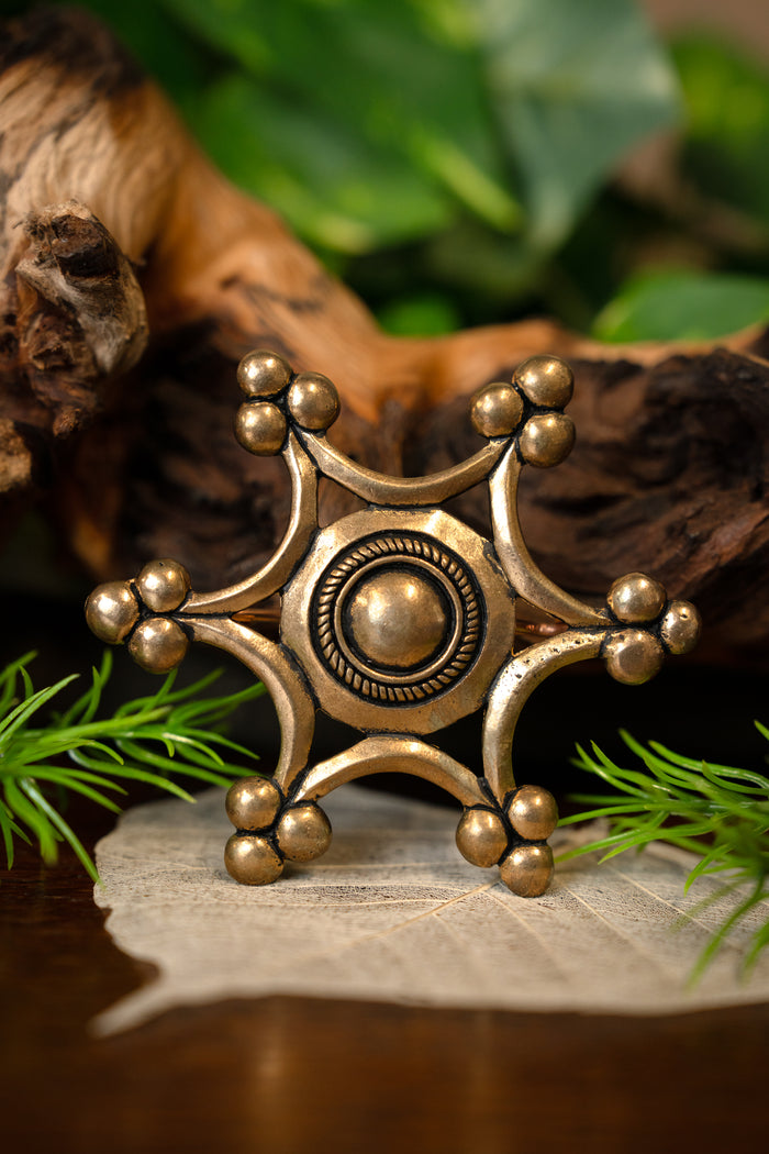 Brooch Uta zu Naumburg, bronze