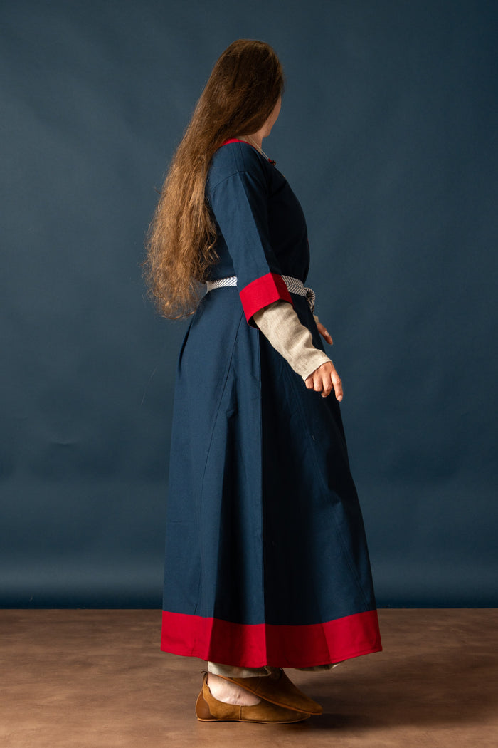 Karolingische jurk Clotilde, dalmatica, blauw-rood