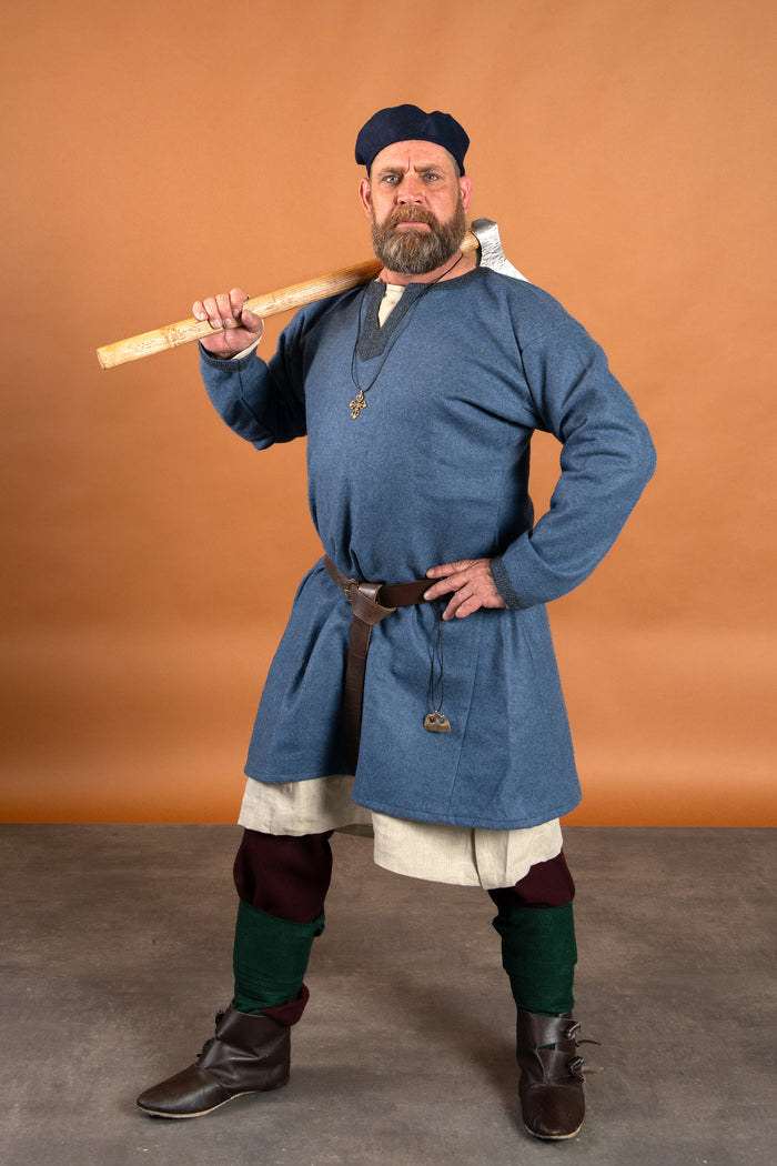 Hacha vikinga de acero forjada a mano, tipo M, semi-afilada