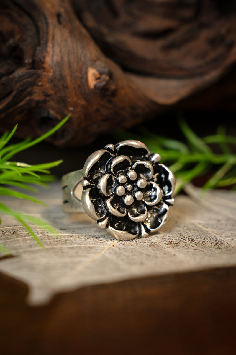 Renaissance rose ring, silvered bronze