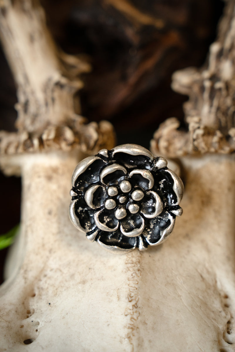 Renaissance rose ring, silvered bronze