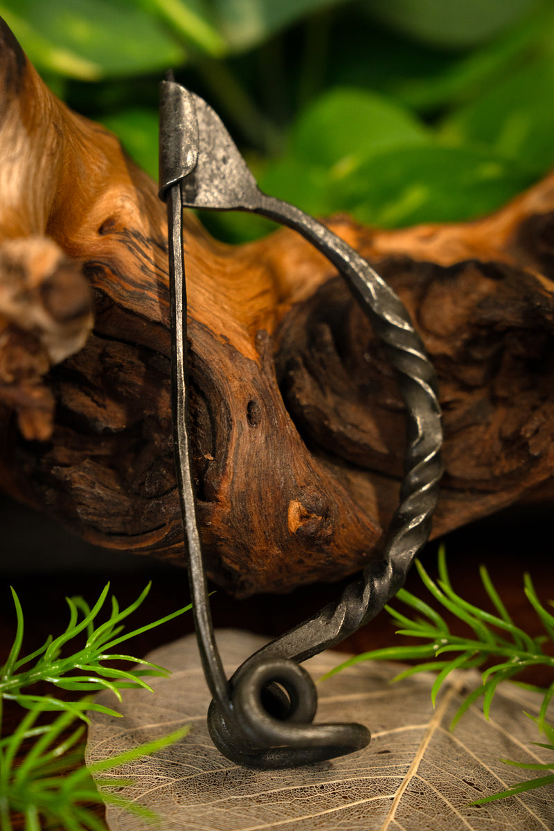 Fibule arquée de La Tène, acier