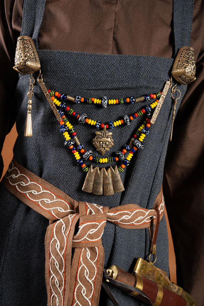 Brosza tarczowata z głowami zwierząt Gotland, brąz