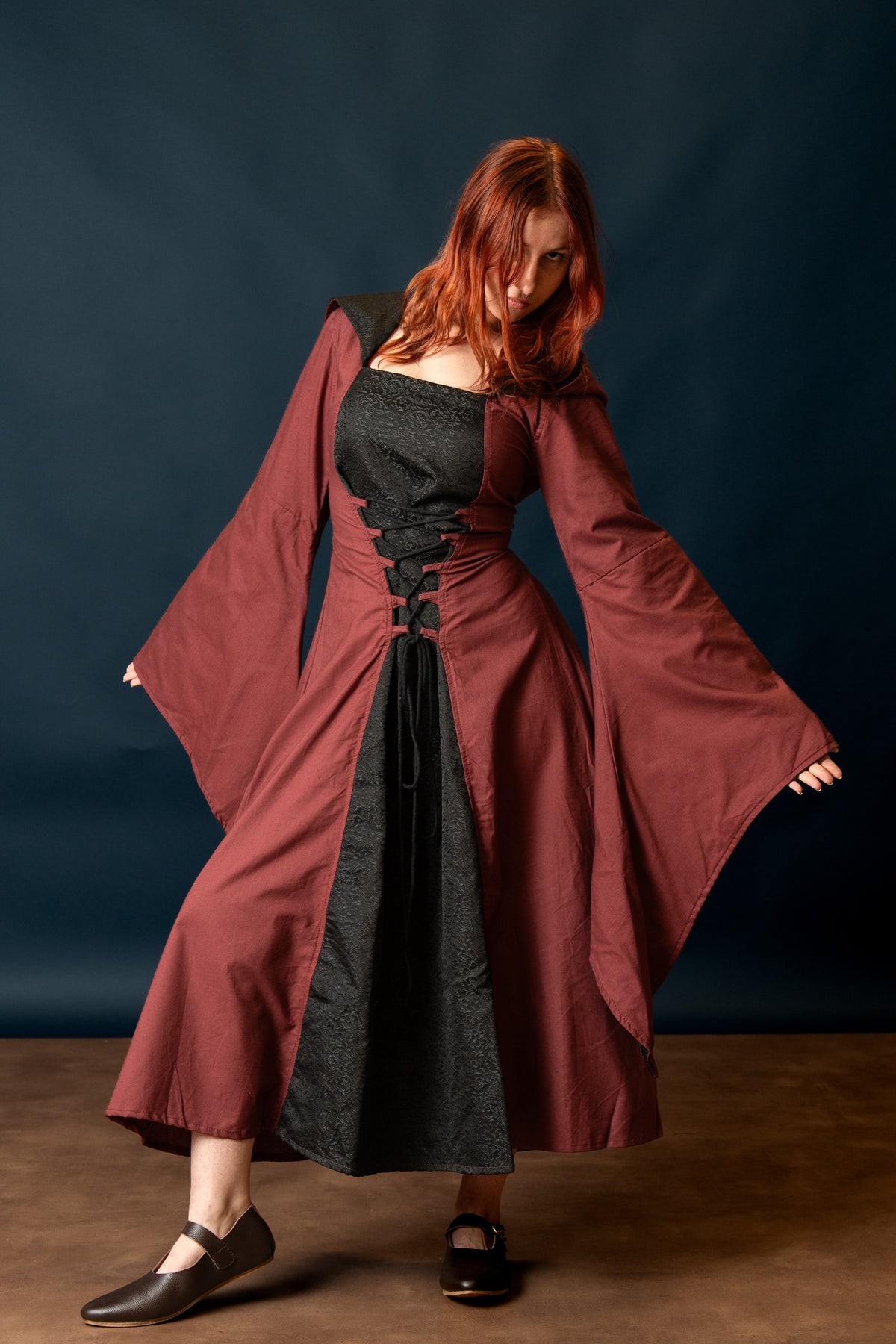 Vestido medieval Ophelia, rojo-negro