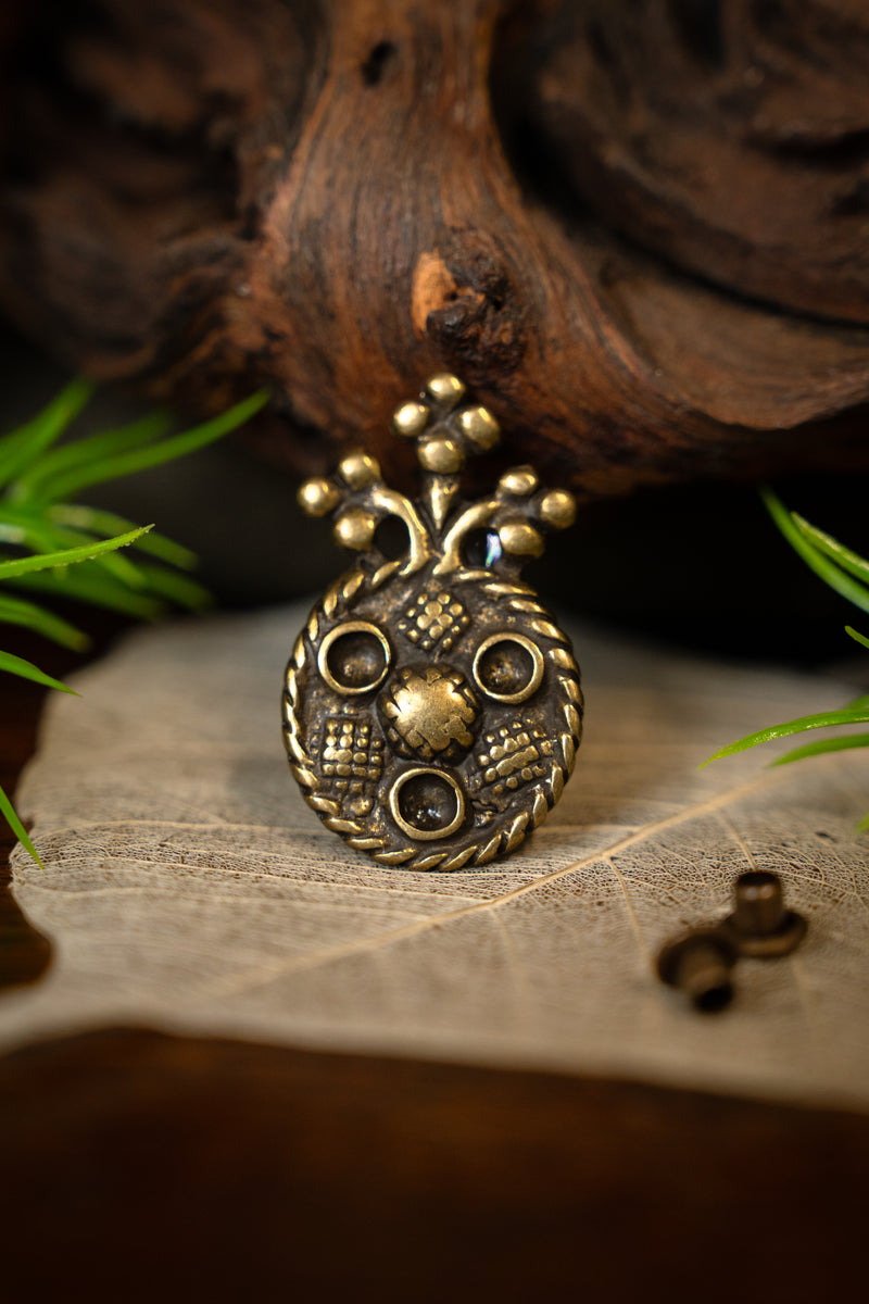 Renaissance belt fitting London