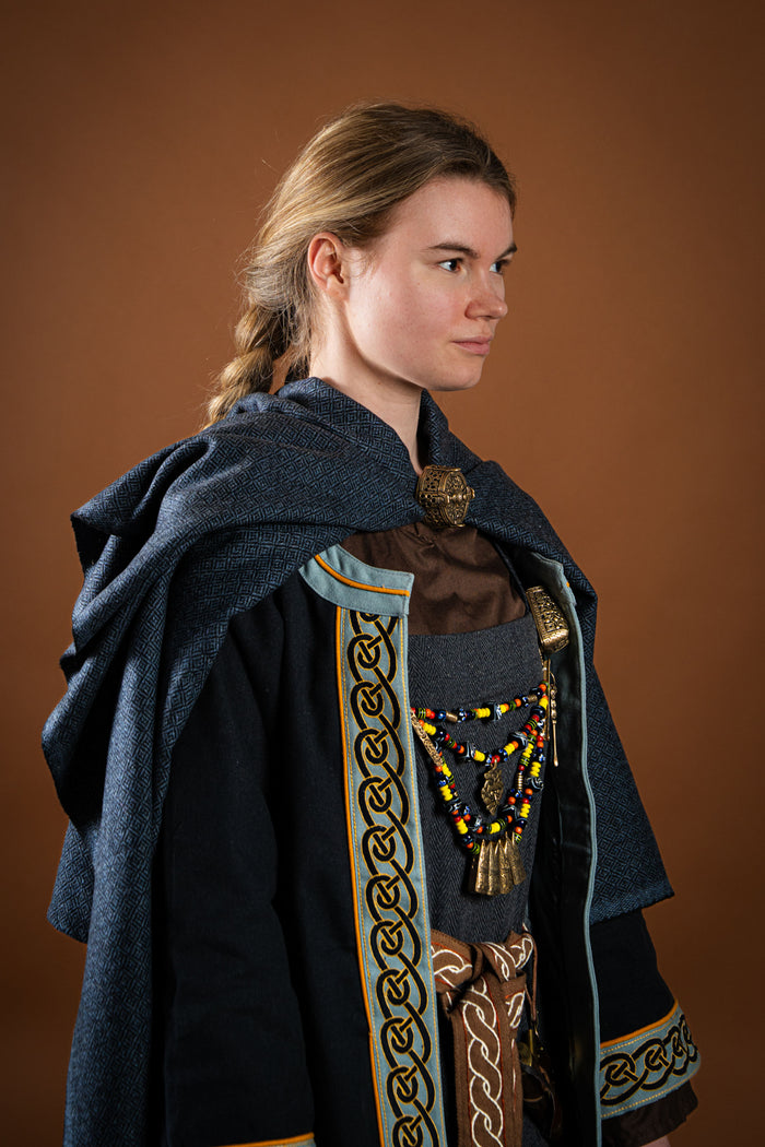 Geborduurde Viking kaftan, blauw
