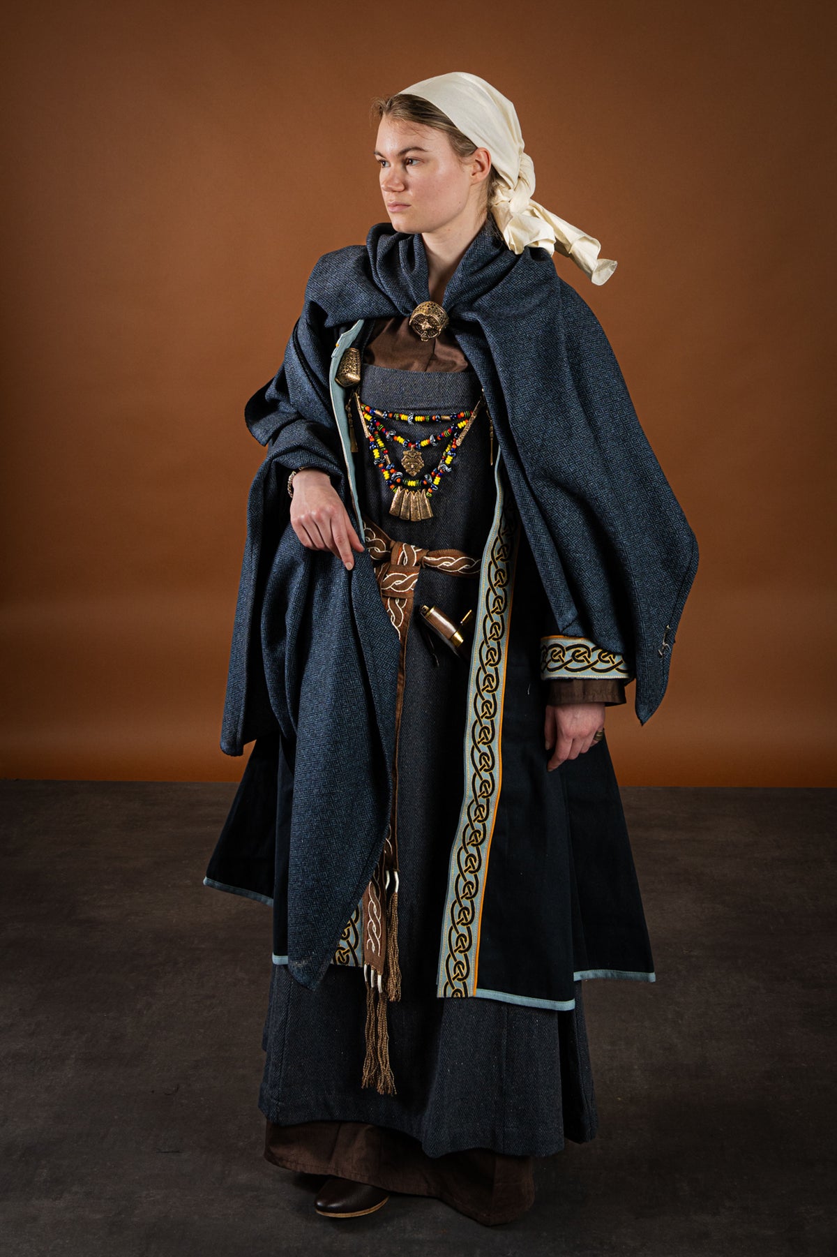Geborduurde Viking kaftan, blauw