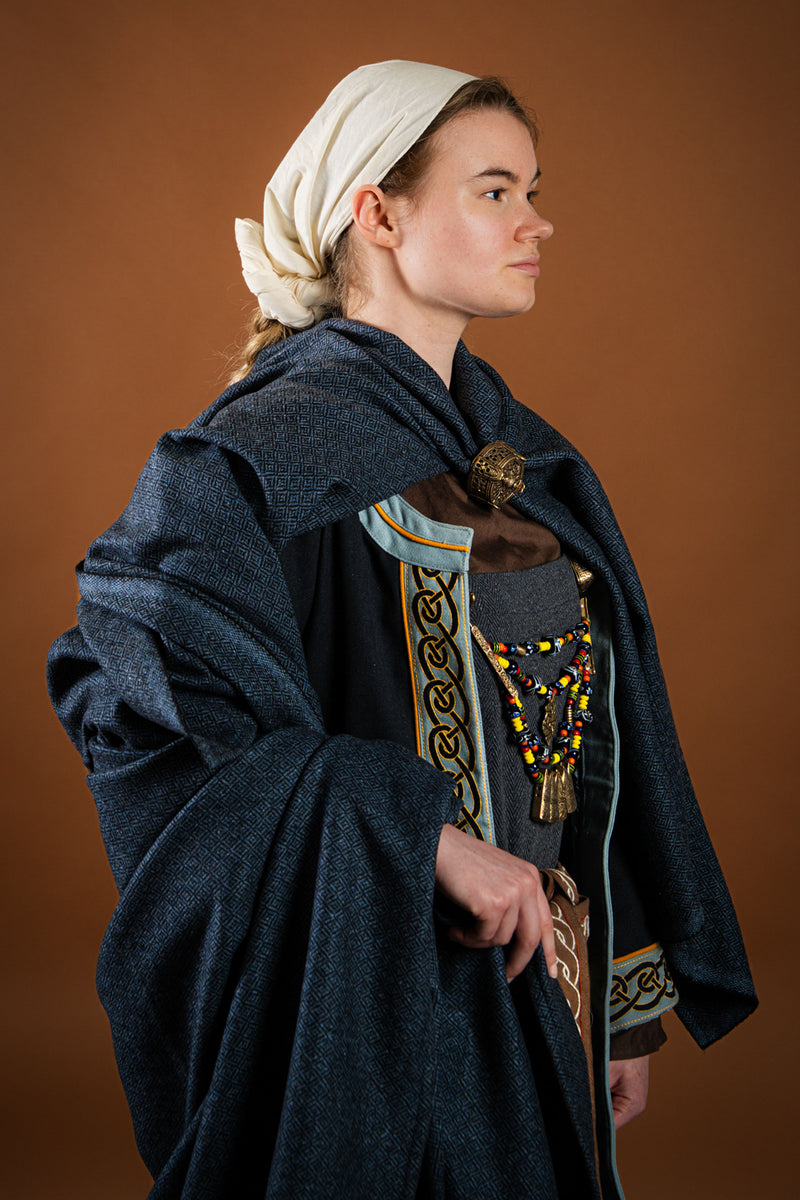 Haftowany wikiński kaftan, niebieski