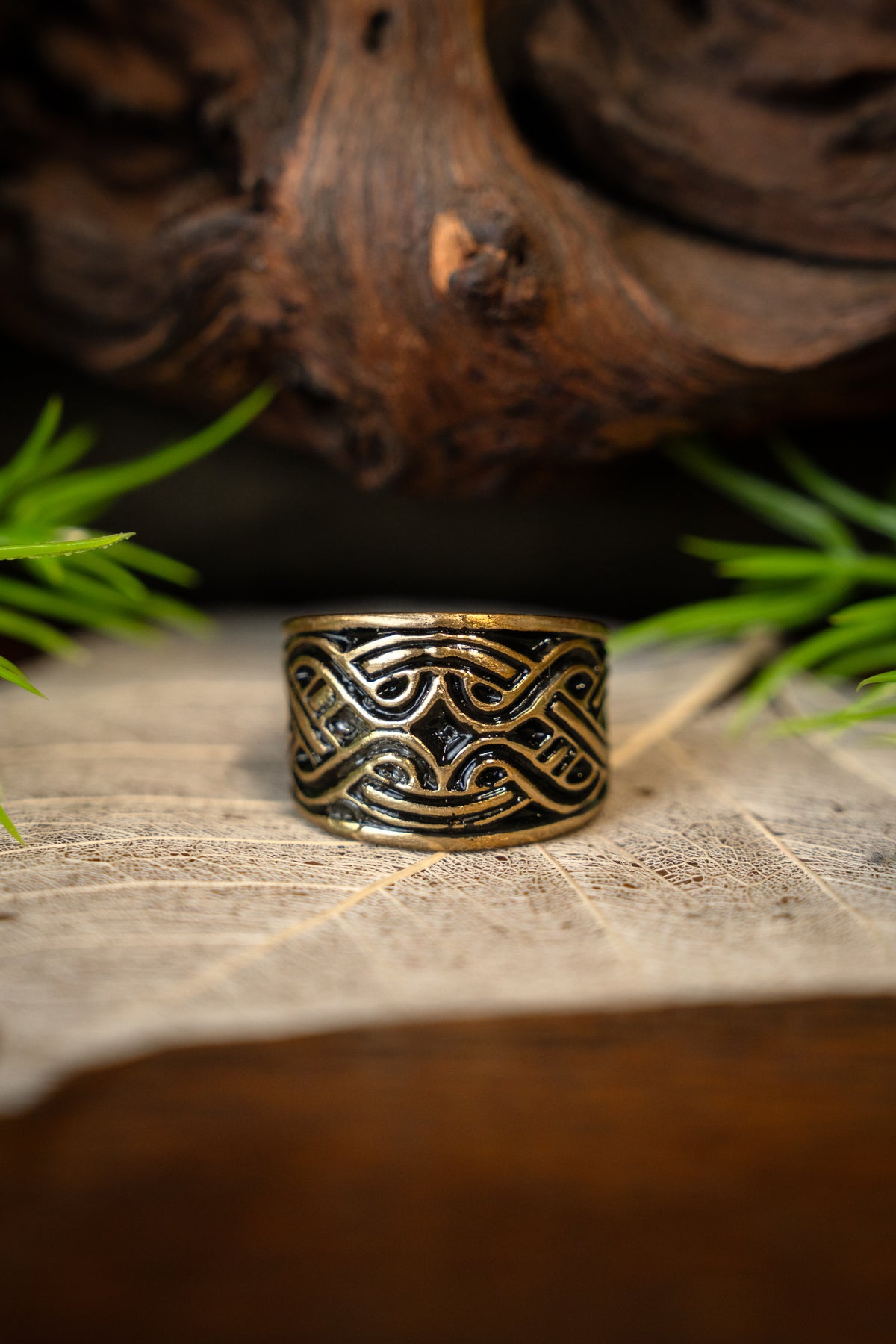 Magyarische ring met knoopmotief, brons