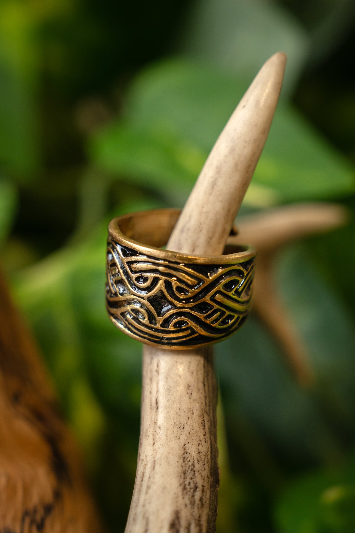 Magyarische ring met knoopmotief, brons