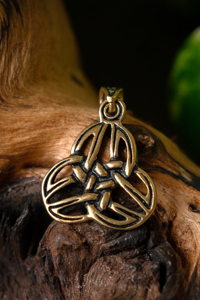 Celtic triquetra pendant, bronze