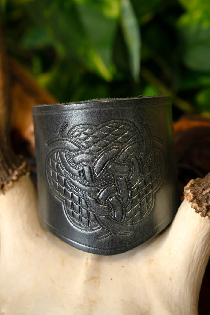 Leren armband met Keltisch motief, klein, zwart