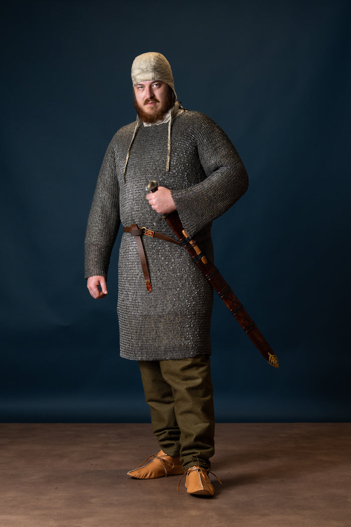 Emaljerat medeltida bälte, 165 cm, brunt