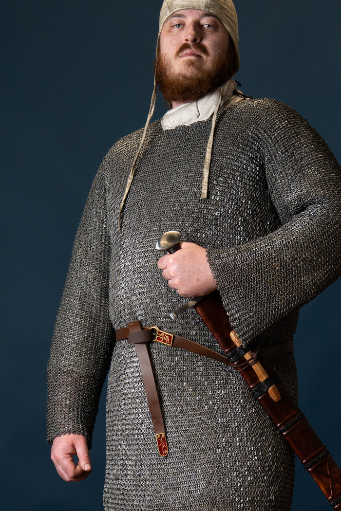 Emaljerat medeltida bälte, 165 cm, brunt