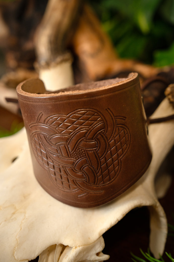 Läderarmband med keltiskt motiv, liten, brun
