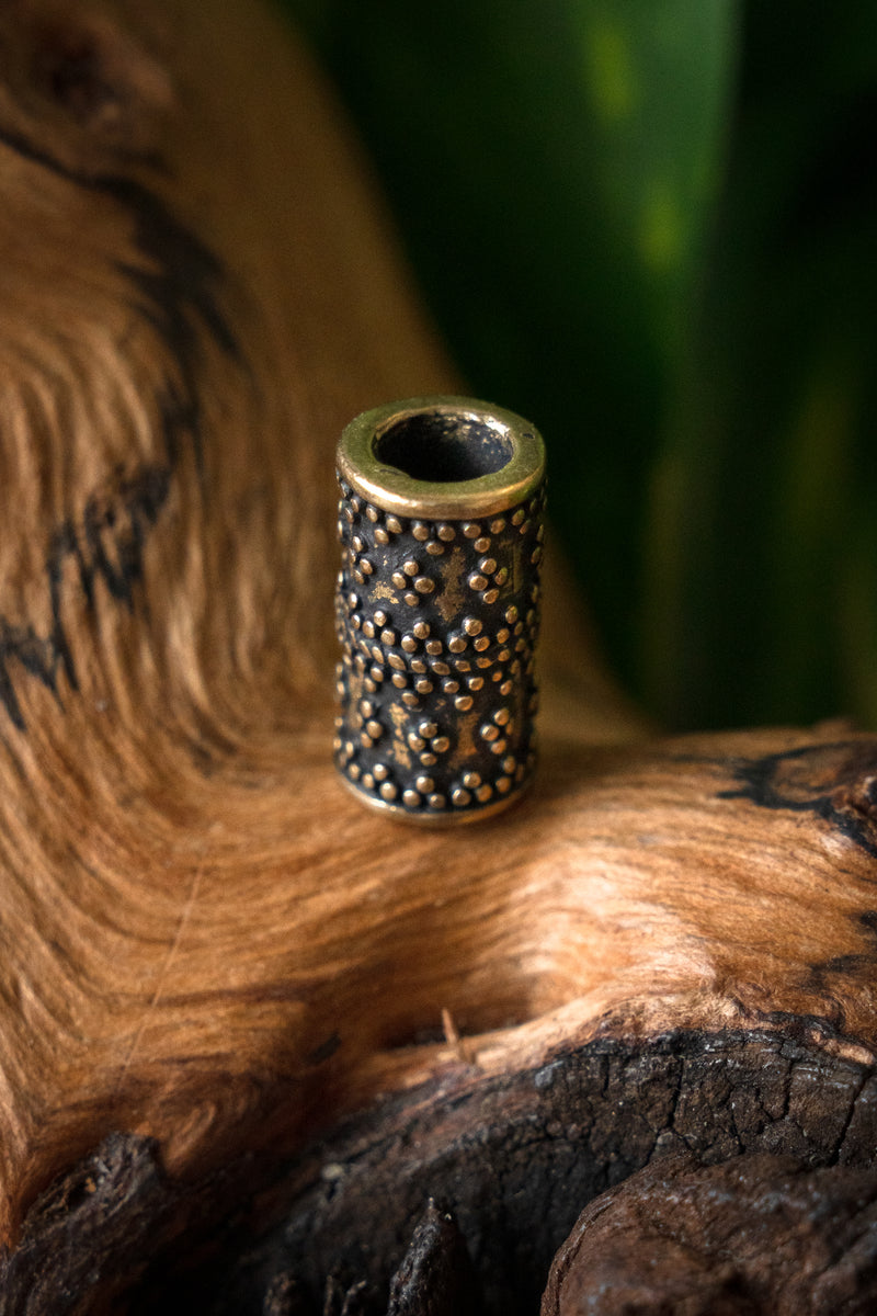 Zylindrische Wikinger Bartperle mit Granulation, Bronze