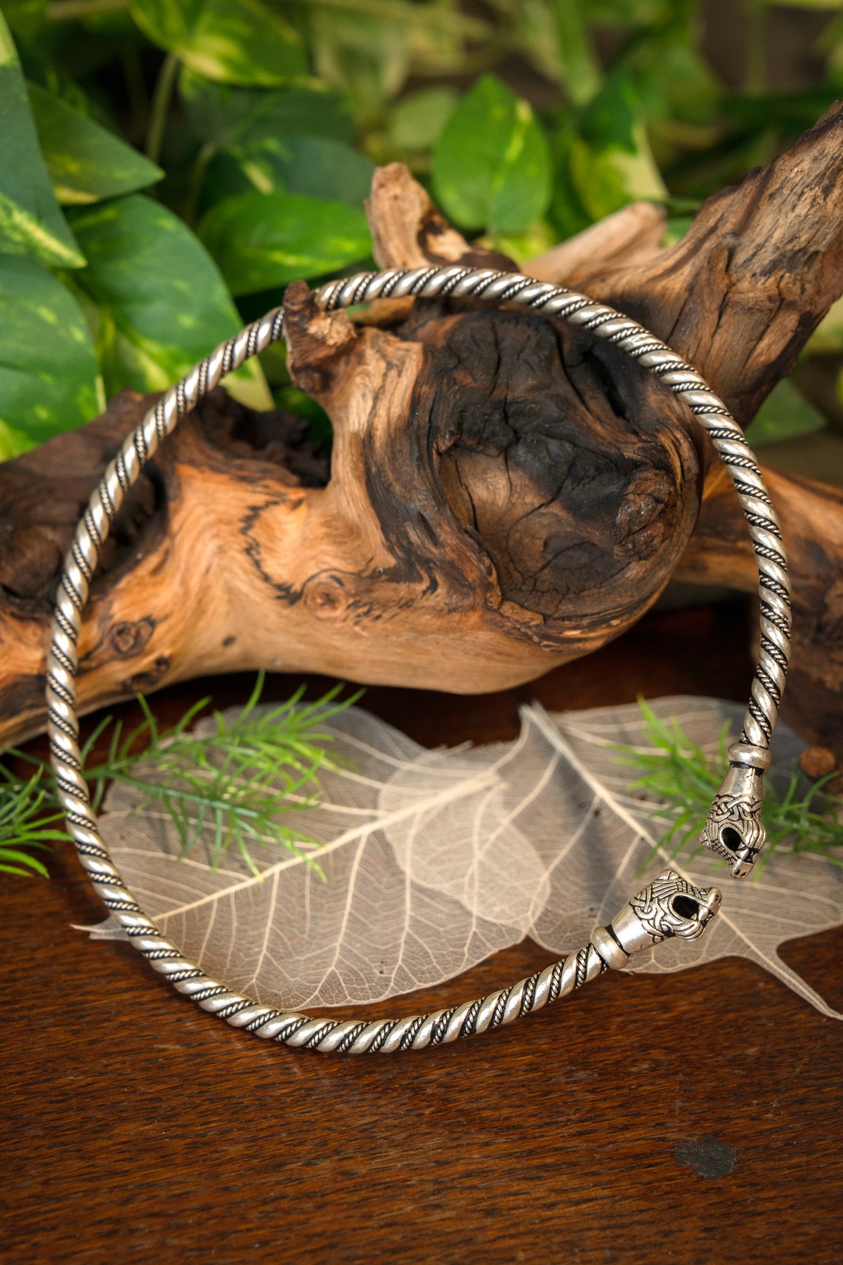 Vikingetorc Oseberg, forsølvet bronze