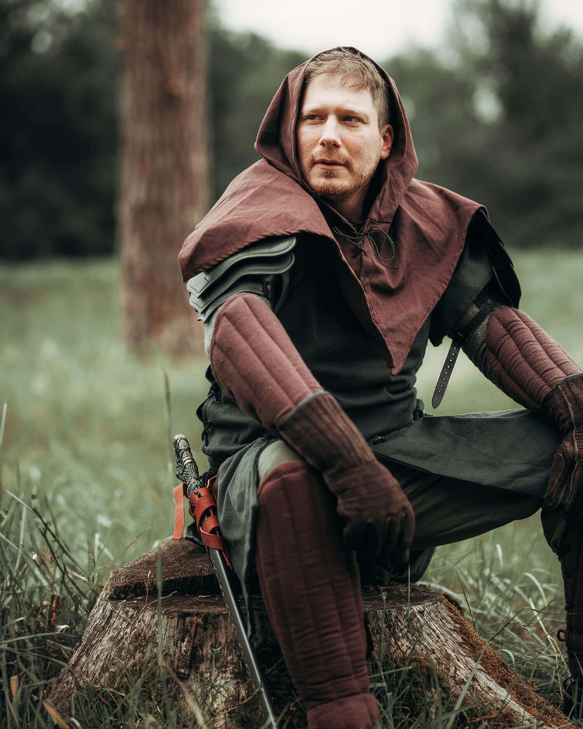 Protectores de brazos de gambesón Leopold, marrones